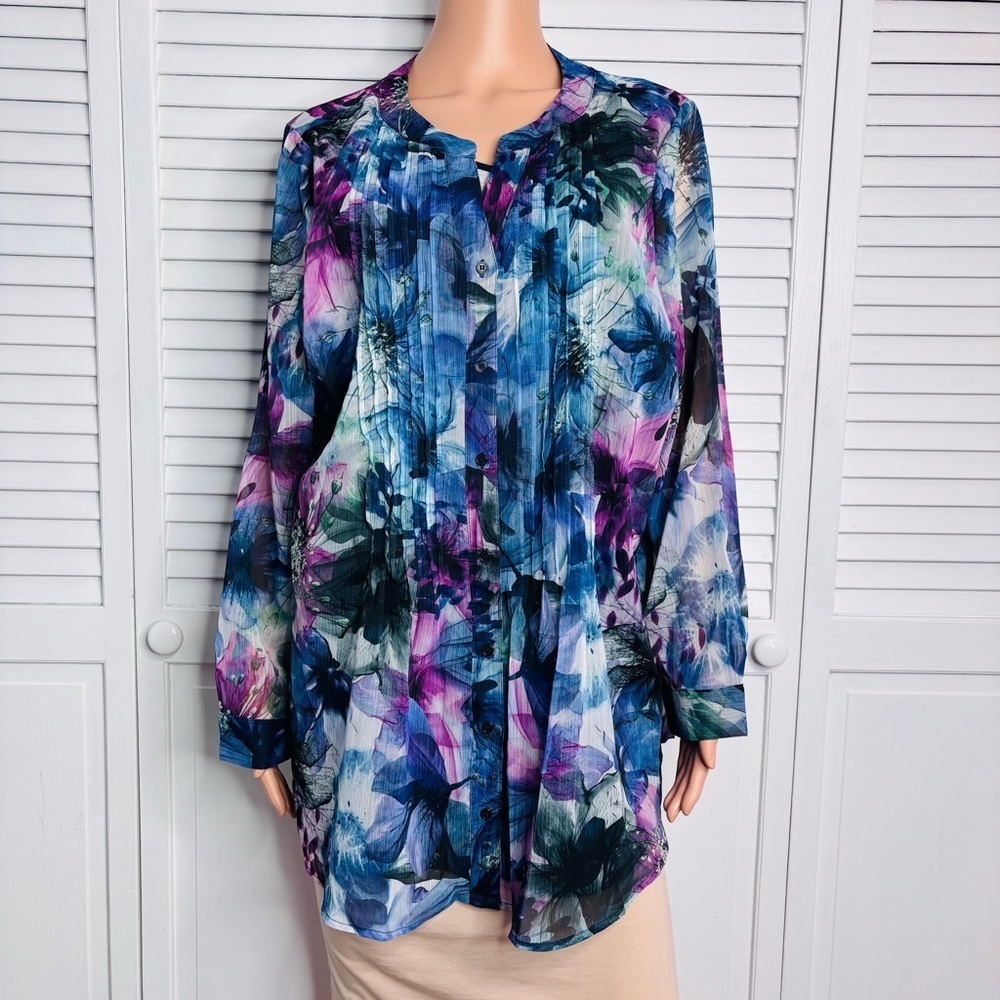CJ BANKS Blue Floral Button Down Blouse Size 1X